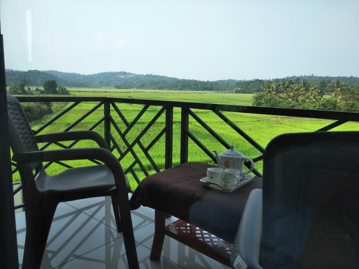 Paddyfield Inn Mananthavady Bagian luar foto